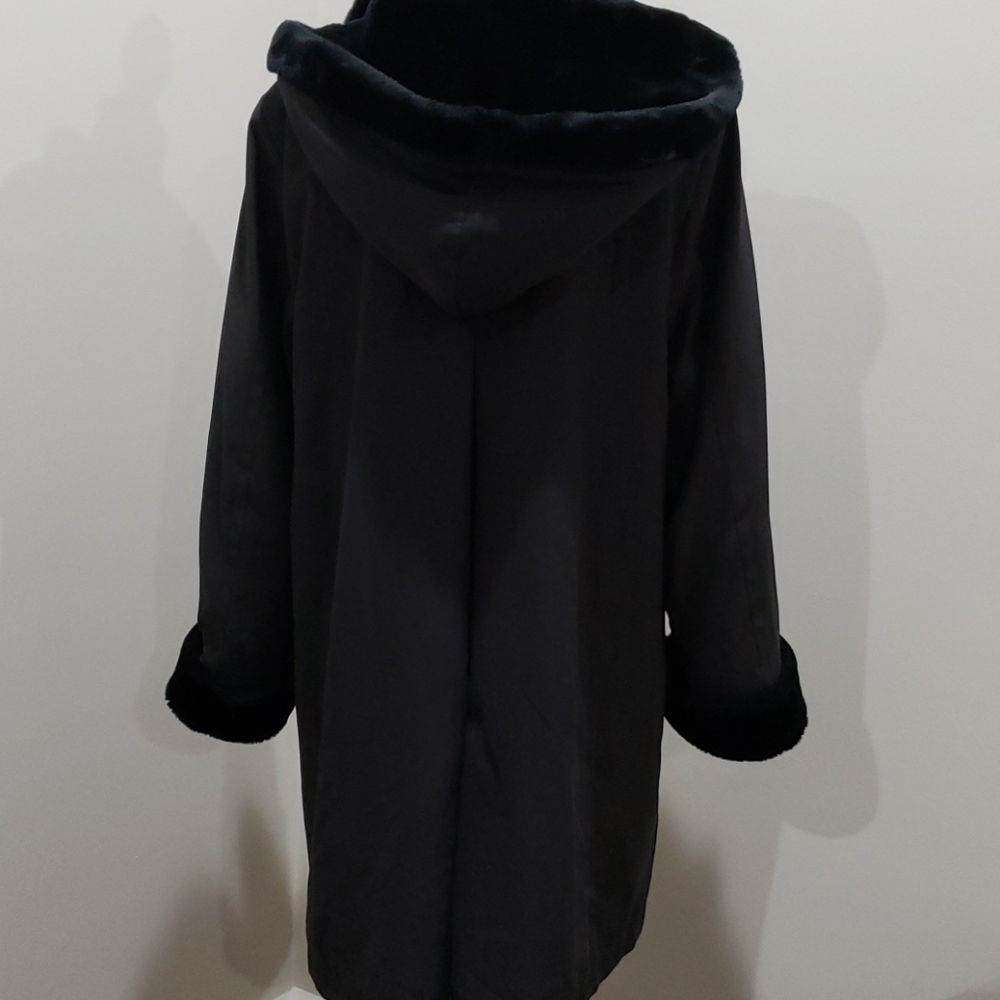 Utex Design Coat - image 3